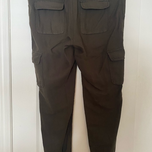 Aritzia dark green cargo pants - Picture 2 of 4